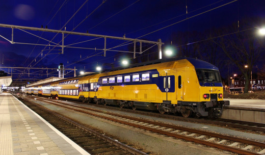 818309 (a): :2048x1195